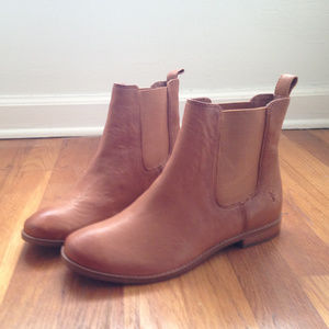 Anna Chelsea Boots